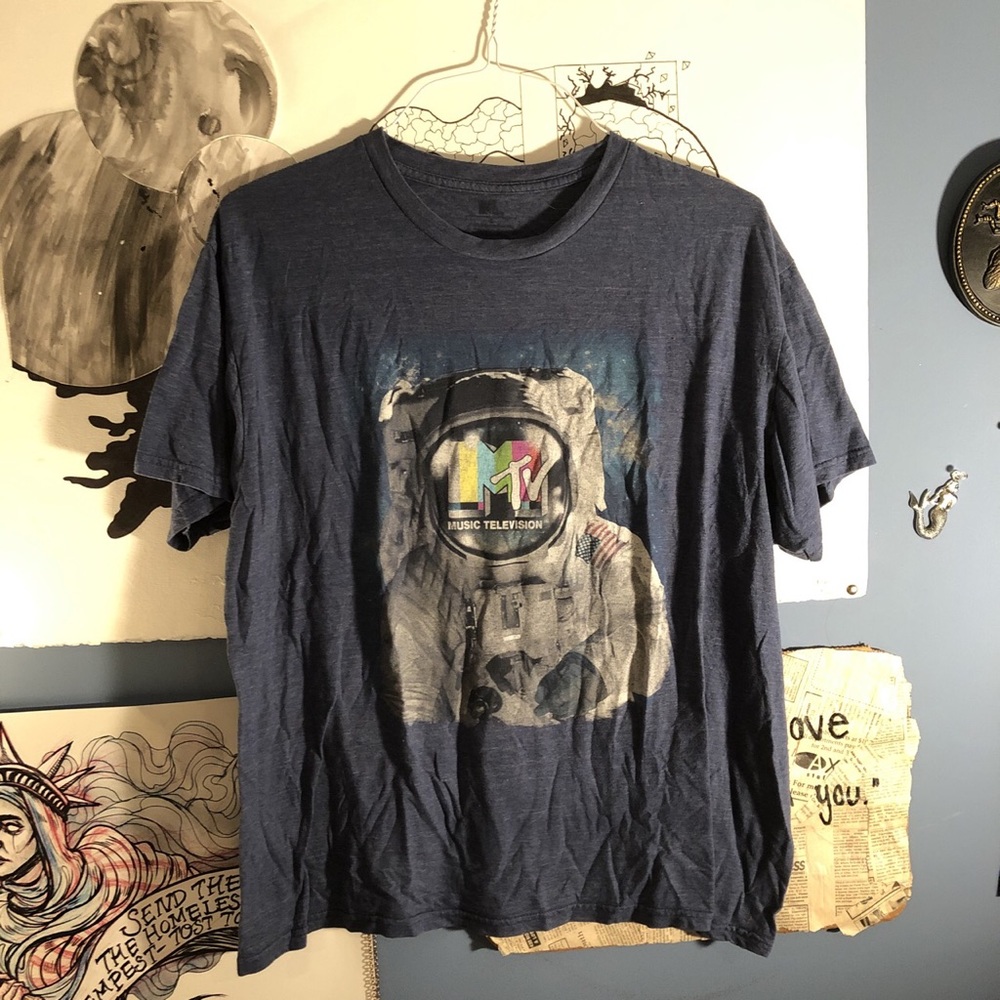MTV shirt